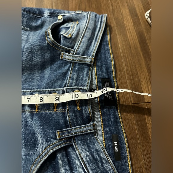 JUDY BLUE - MID RISE BUTTON FLY FLARE W/DESTROY FRAY HEM JEANS - 82638 size 7/28 - Picture 6 of 9